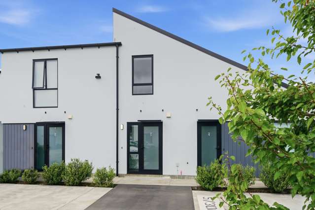 Freehold Investment with Car Space