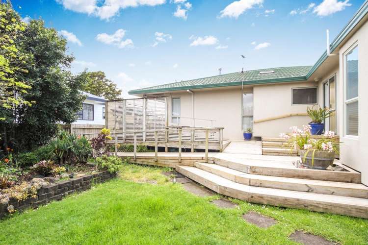 37 Spinnaker Drive Te Atatu Peninsula_16