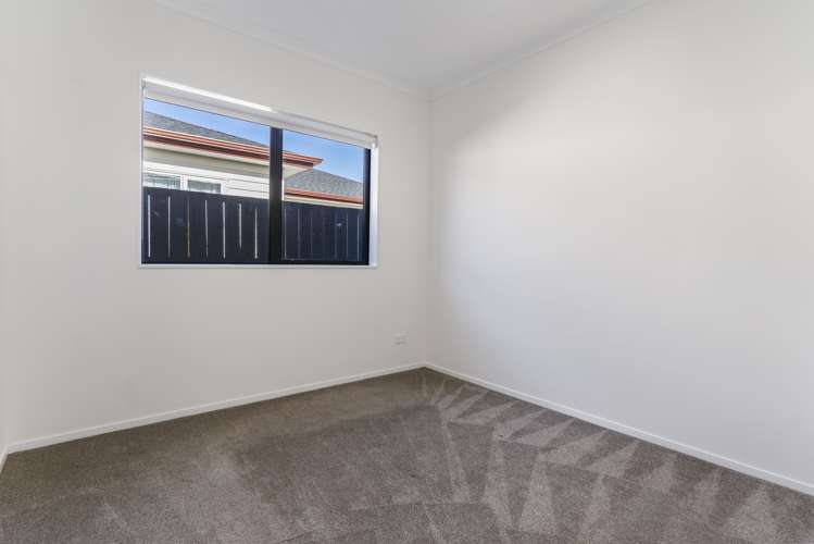 6 Castlepoint Avenue Takanini_12