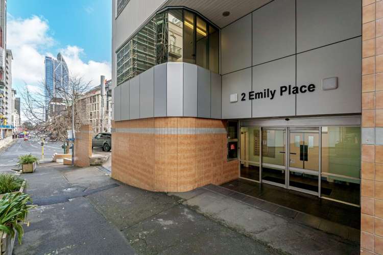 6/2 Emily Place City Centre_3