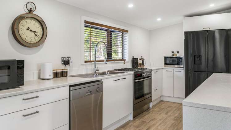 47 Baird Road_4