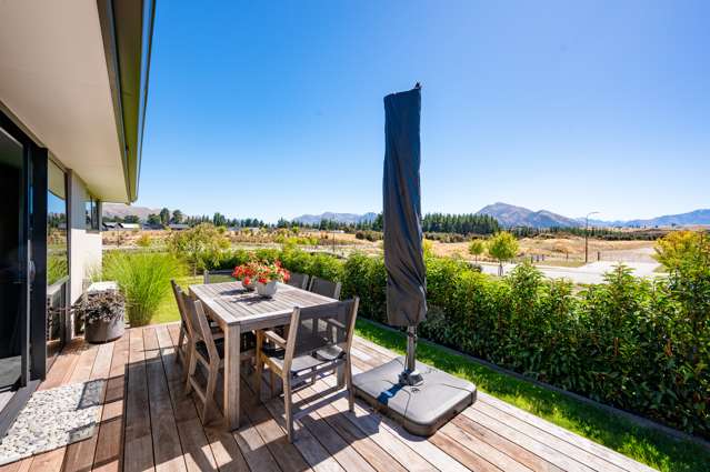 8 Tahi Street Albert Town_3