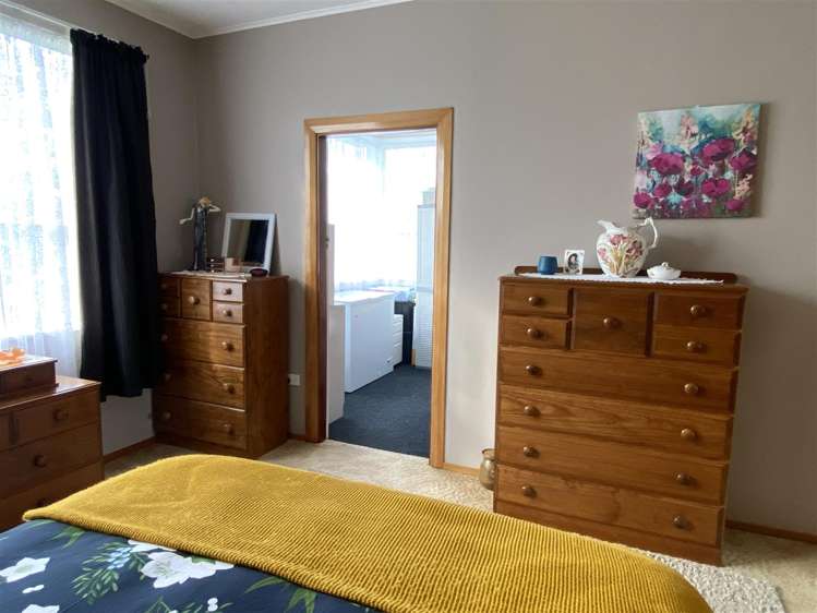 402 Main South Road Paroa_11