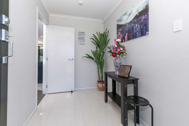 11 Cabourne Drive Glenview_2