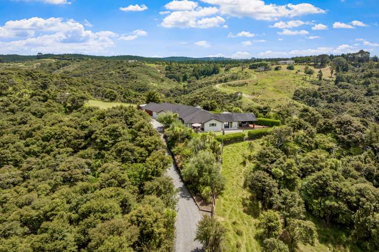 240 Three Oaks Drive Dairy Flat_17