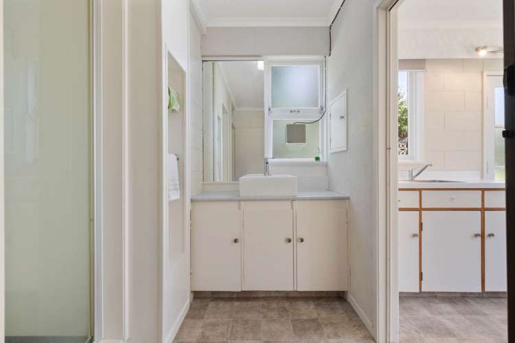 14 Imatra Place Sunnyhills_23