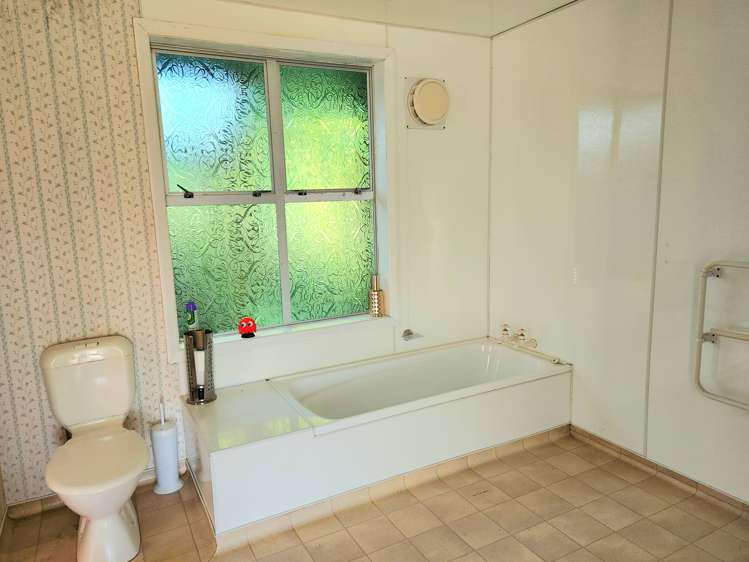 22 Weenink Road Karoro_12