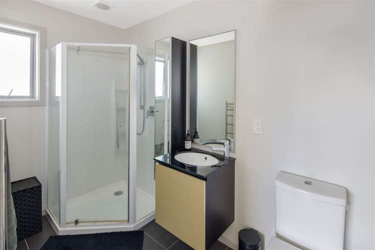 19a Comber Place Johnsonville_14