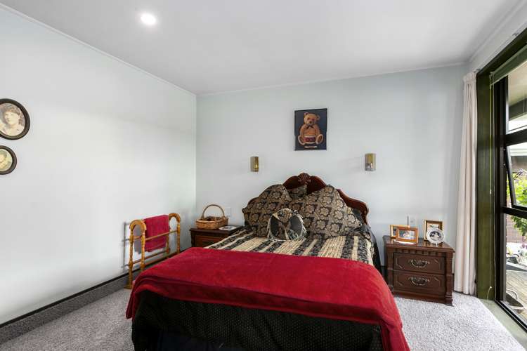 60 Easther Crescent Kew_15