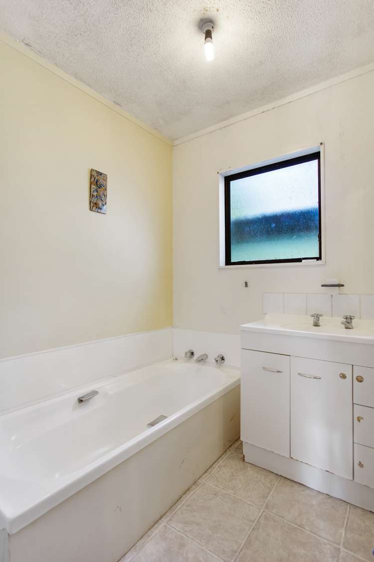 8 Wirihana Road Titirangi_10