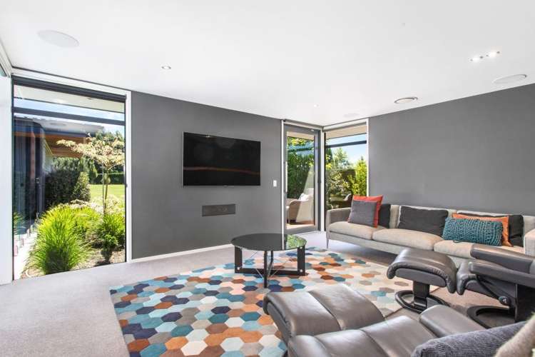 455 Sawyers Arms Road Harewood_11