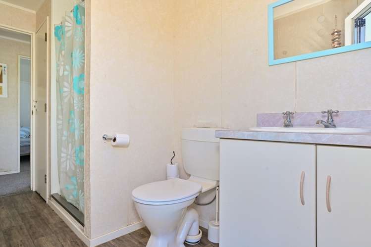 12A Weld Street Māhia Beach_12