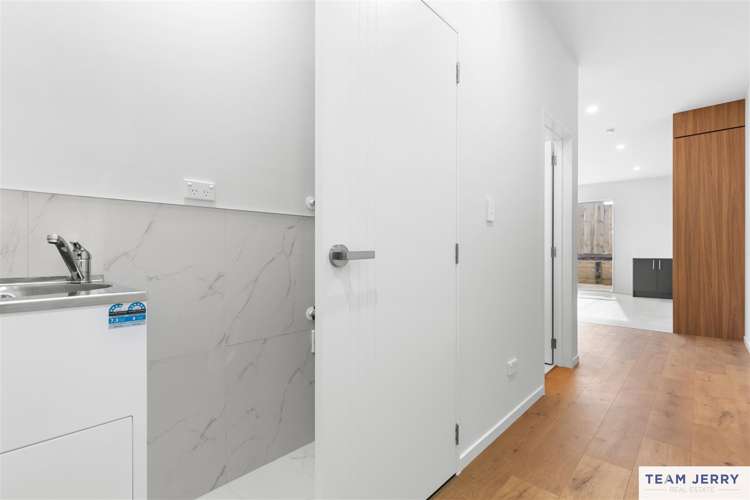 5 Rarangi Mai Lane Karaka_10