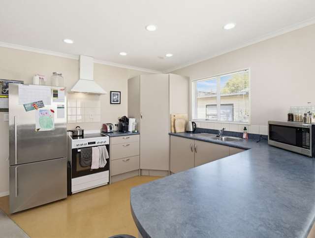 14 Escort Grove Awapuni_4