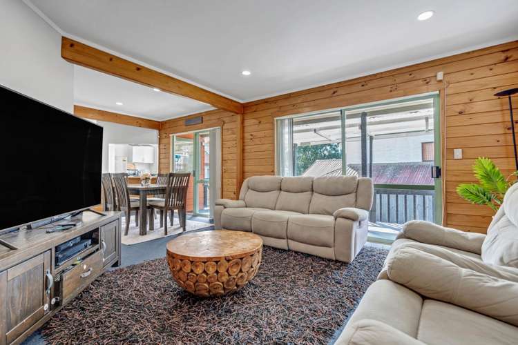 1/11 Aspiring Avenue Clover Park_4