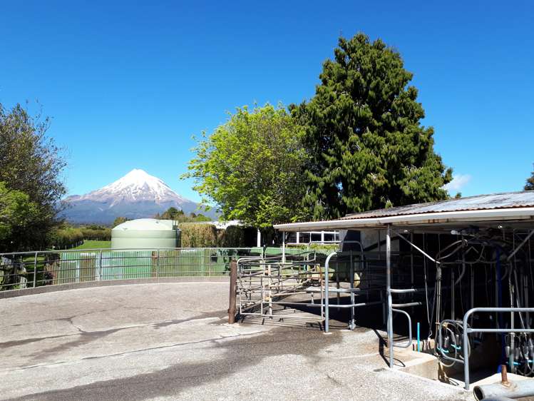 1971 Egmont Road Kaimiro_7