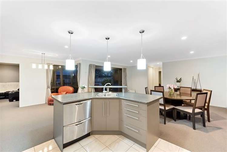 8 Somerton Drive Huntington_3