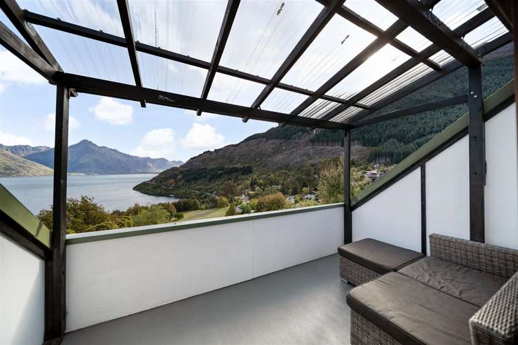 24b Mckerrow Place Fernhill/Sunshine Bay Queenstown Houses for