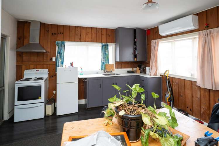 20A Somerset Crescent_1