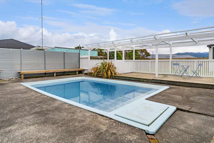 382 High Street South Carterton_12