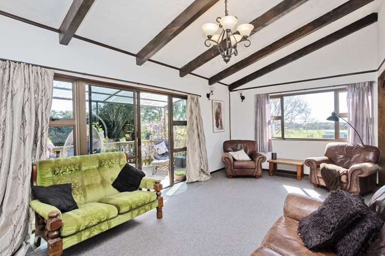 143 Black Road Otatara_12