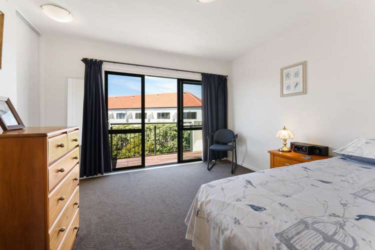 20 Waterside Crescent Gulf Harbour_15