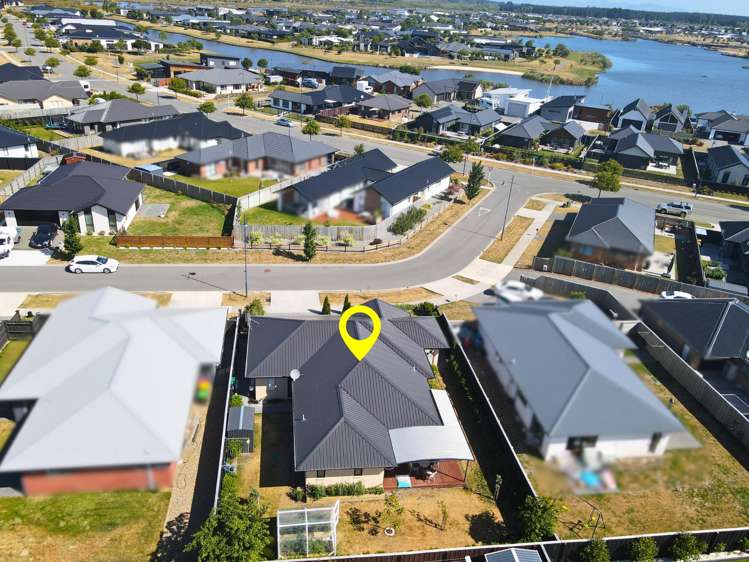 7 Helicon Street Pegasus_17