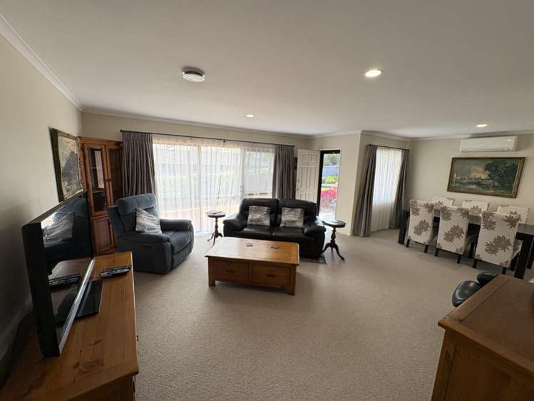 14 Roderick Place 11614_7