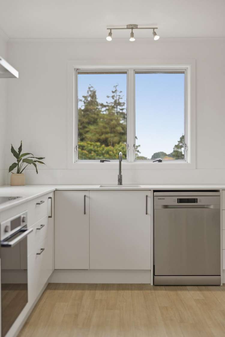 129 Kingswood Road Brookfield_16