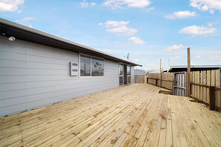 1/24a Waimumu Road Massey_16