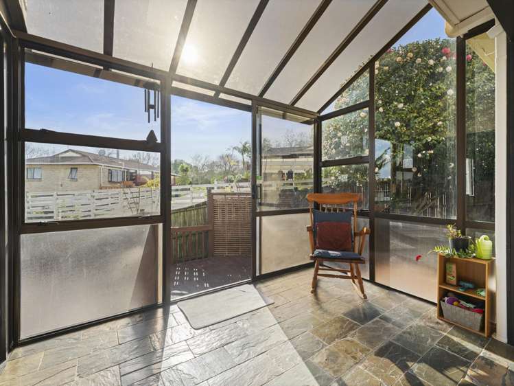 6 Photinia Place Botany Downs_12