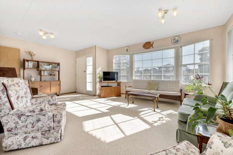 10 Studfall Street Pakuranga Heights_3