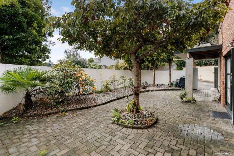 2/78 Waiatarua Road Remuera_5