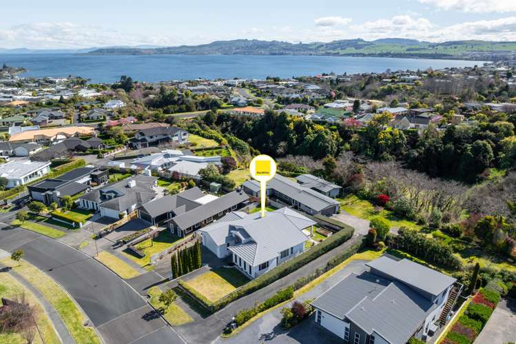 29 Magnolia Rise Waipahihi_28