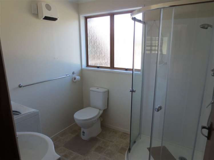 14 Arawata Terrace Fernhill/Sunshine Bay_7