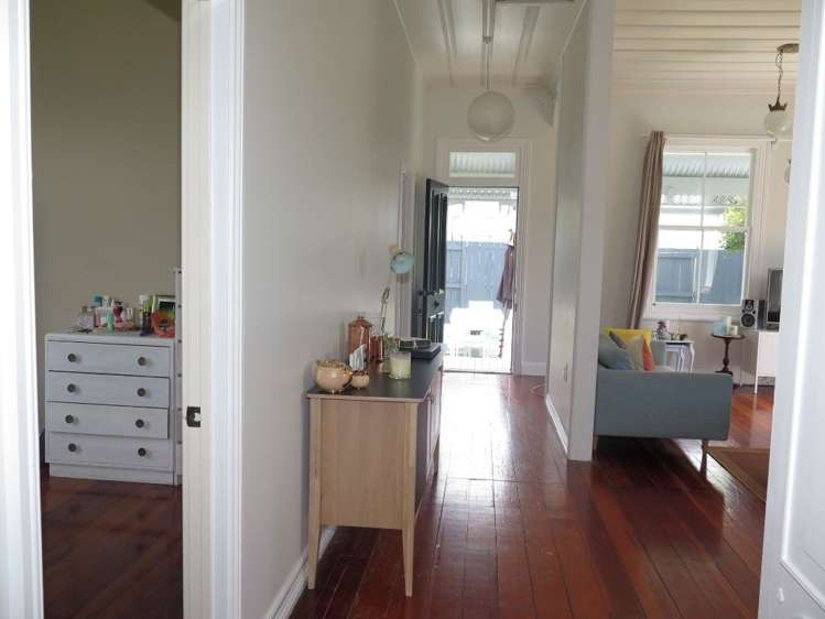 2 Smith Street Raglan_14