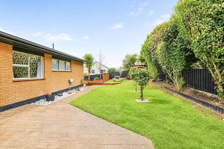 15 Salmond Place Dinsdale_35