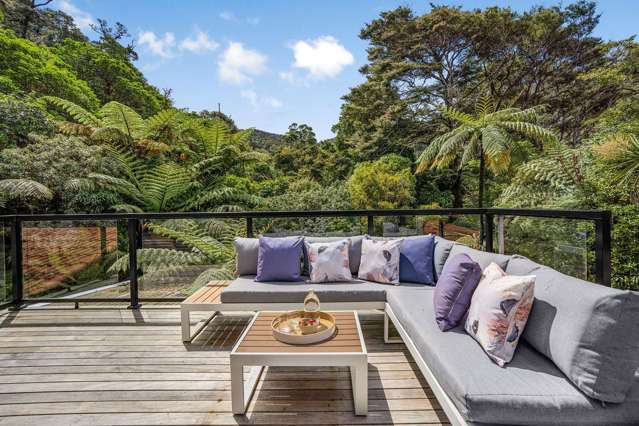 Stunning Family Home in Lowry Bay