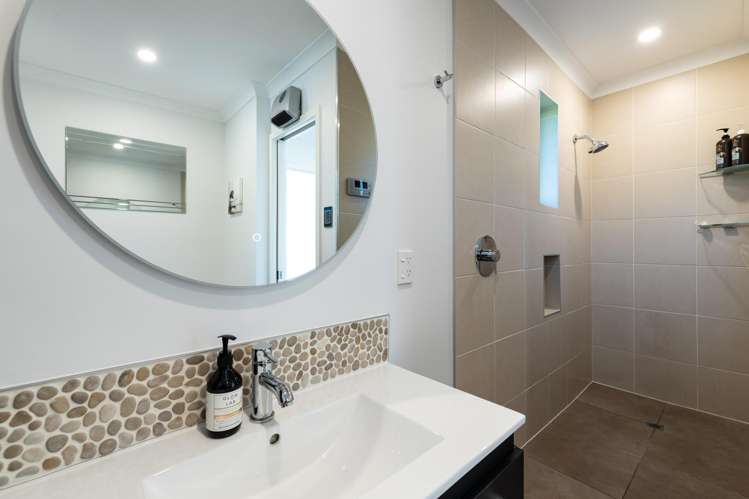 68 Greenhaven Drive Burwood_14