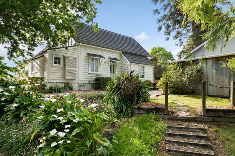 31 Barry Road Waihi_13