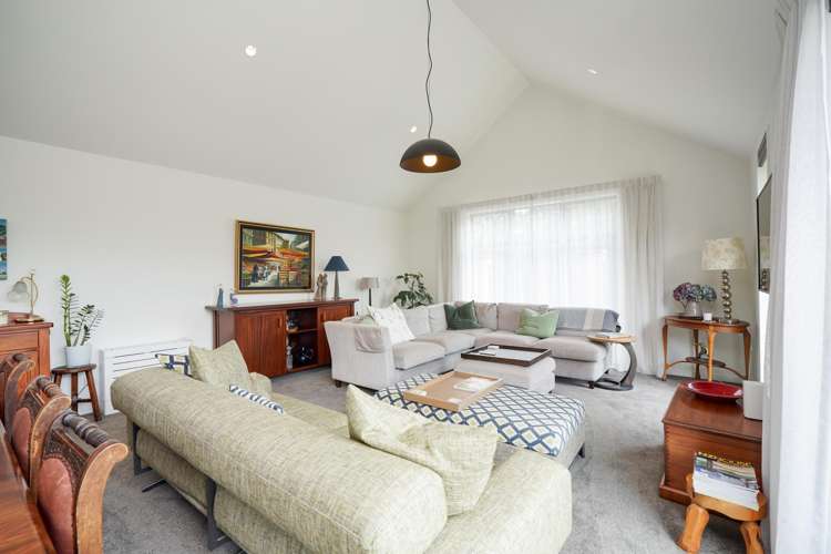 177 Queens Drive Richmond_5