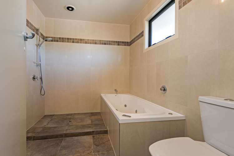 2 Conway Place Terrace End_9