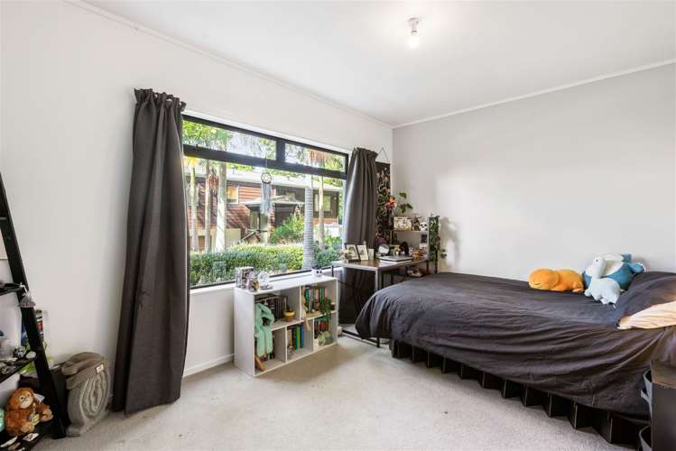 21 Cochrane Avenue Arkles Bay_13