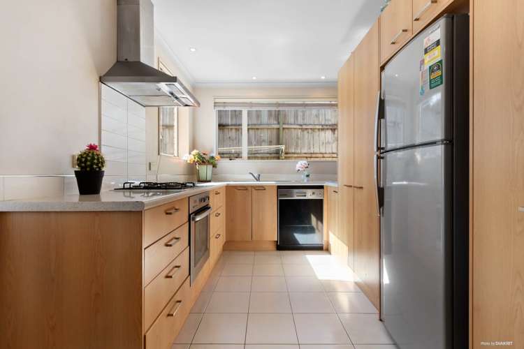 14 Clomell Drive Flat Bush_11