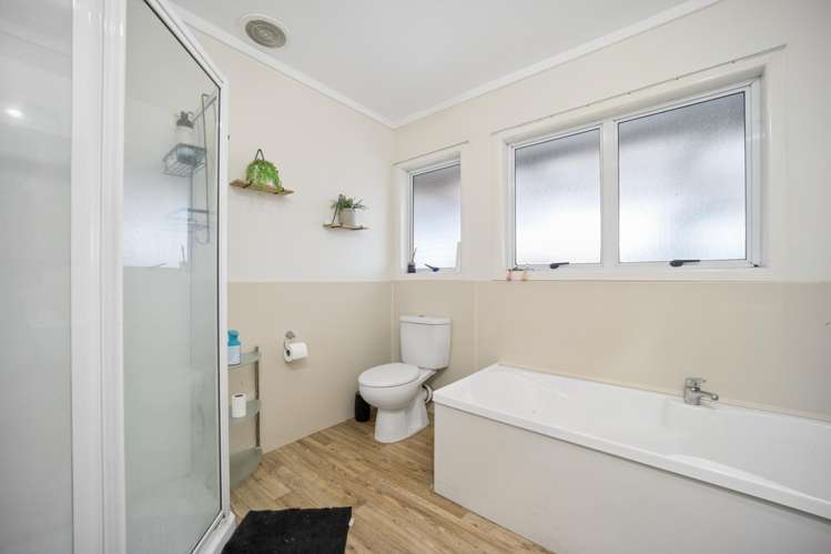 13 Gladfield Lane Te Atatu Peninsula_18