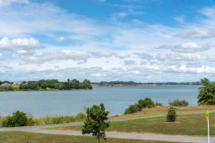 121 Waituarua Drive Conifer Grove_36