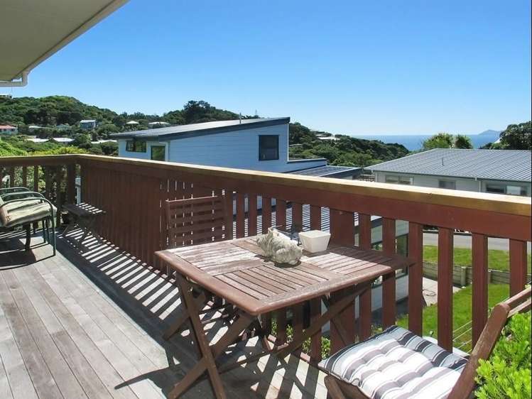 8 Pukerua Beach Road Pukerua Bay_20