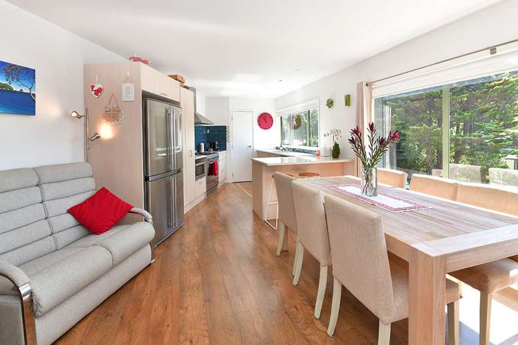 49 Cochrane Avenue Arkles Bay_6