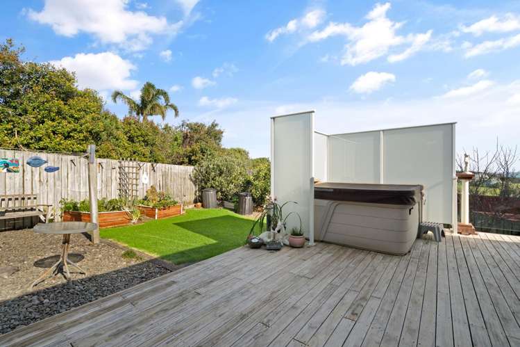 43 Seaview Road Cable Bay_26