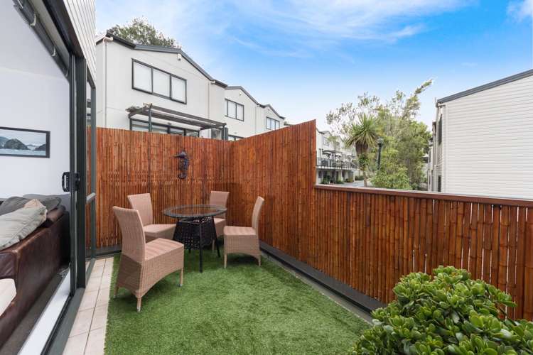 56/8 Flynn Street Birkdale_1